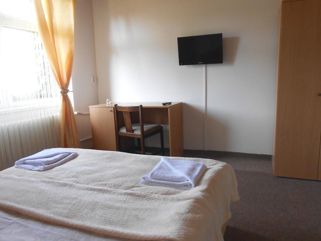 White Rabbit Hall Hotel Poděbrady Habitación foto