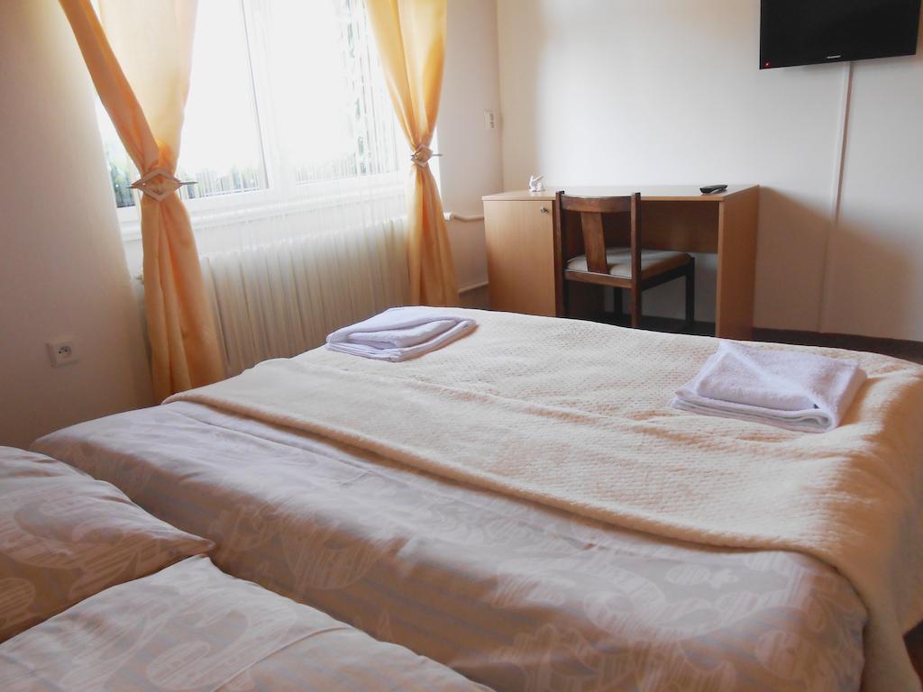 White Rabbit Hall Hotel Poděbrady Habitación foto